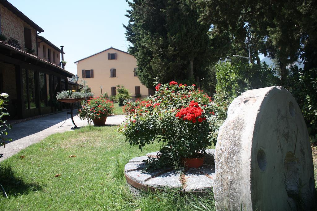 Agriturismo La Corte Sul Lago Villa Cingoli Exterior foto