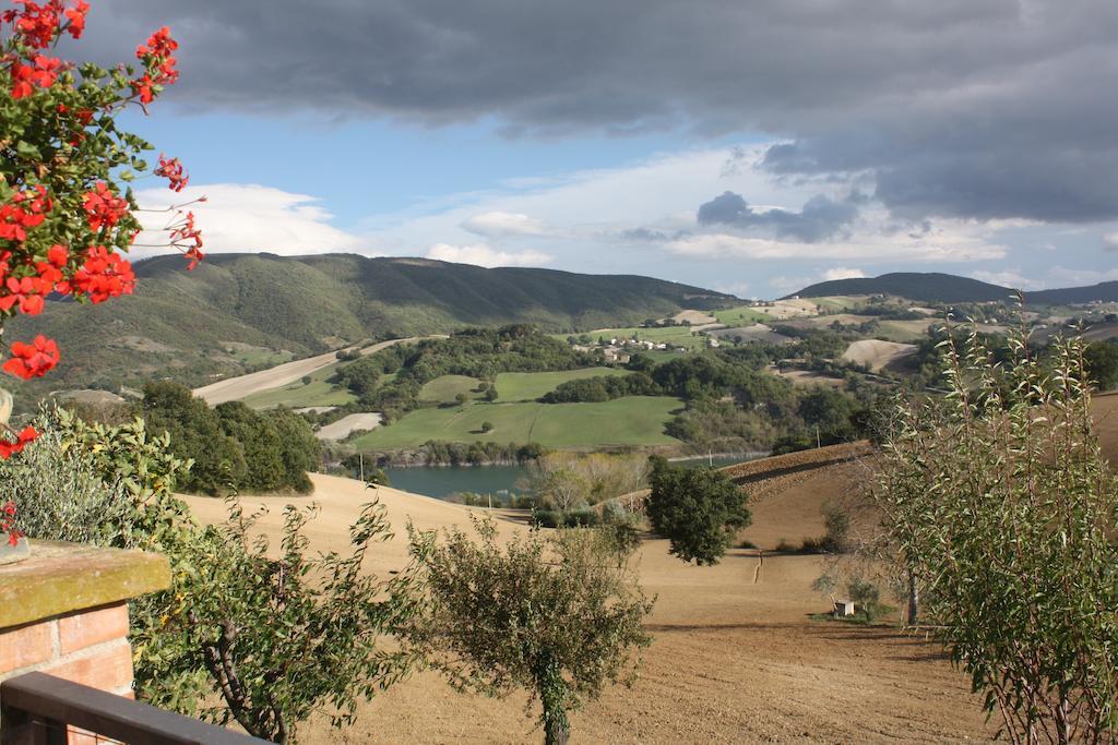 Agriturismo La Corte Sul Lago Villa Cingoli Exterior foto