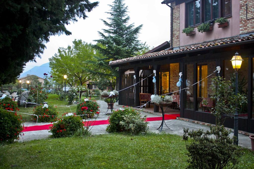 Agriturismo La Corte Sul Lago Villa Cingoli Exterior foto